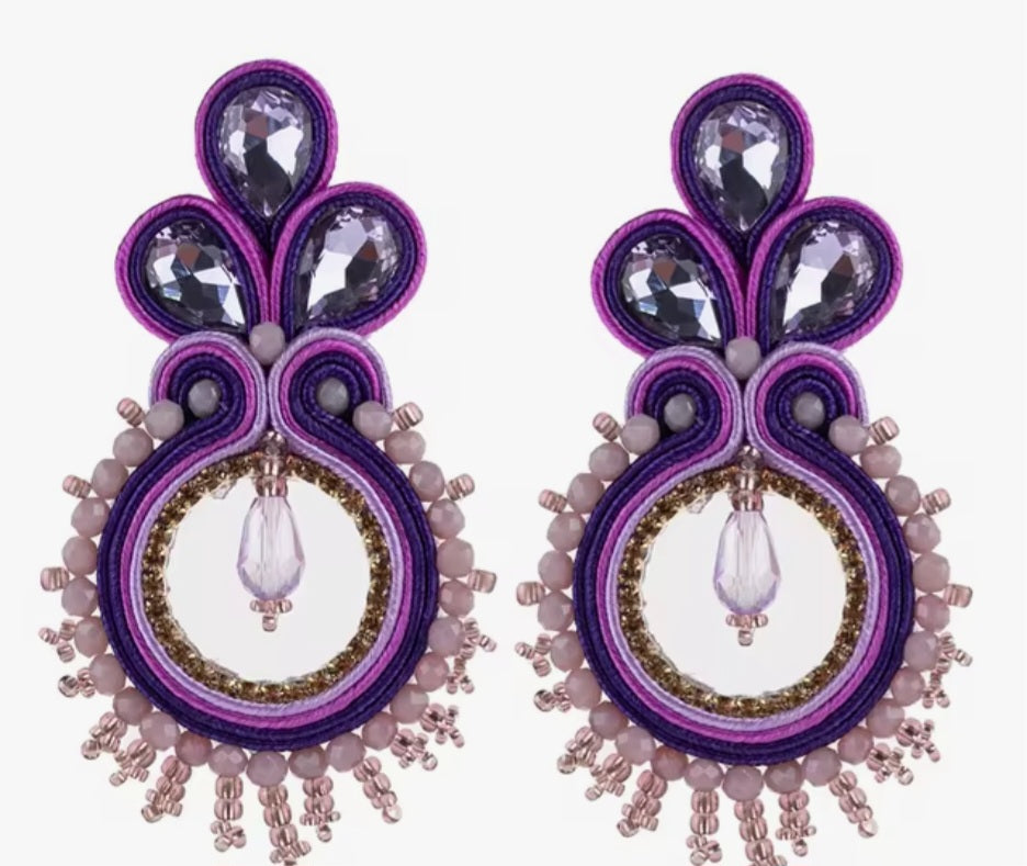 Außergewöhnliche handgemachte Soutache Ohrringe